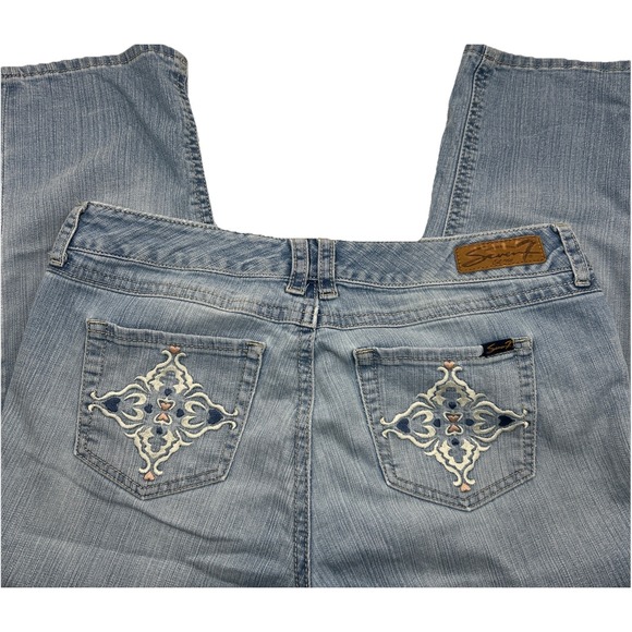 Seven7 Pants - Seven 7 Luxe Women's Capris, Embroidered Back Pockets,‎ Size 16